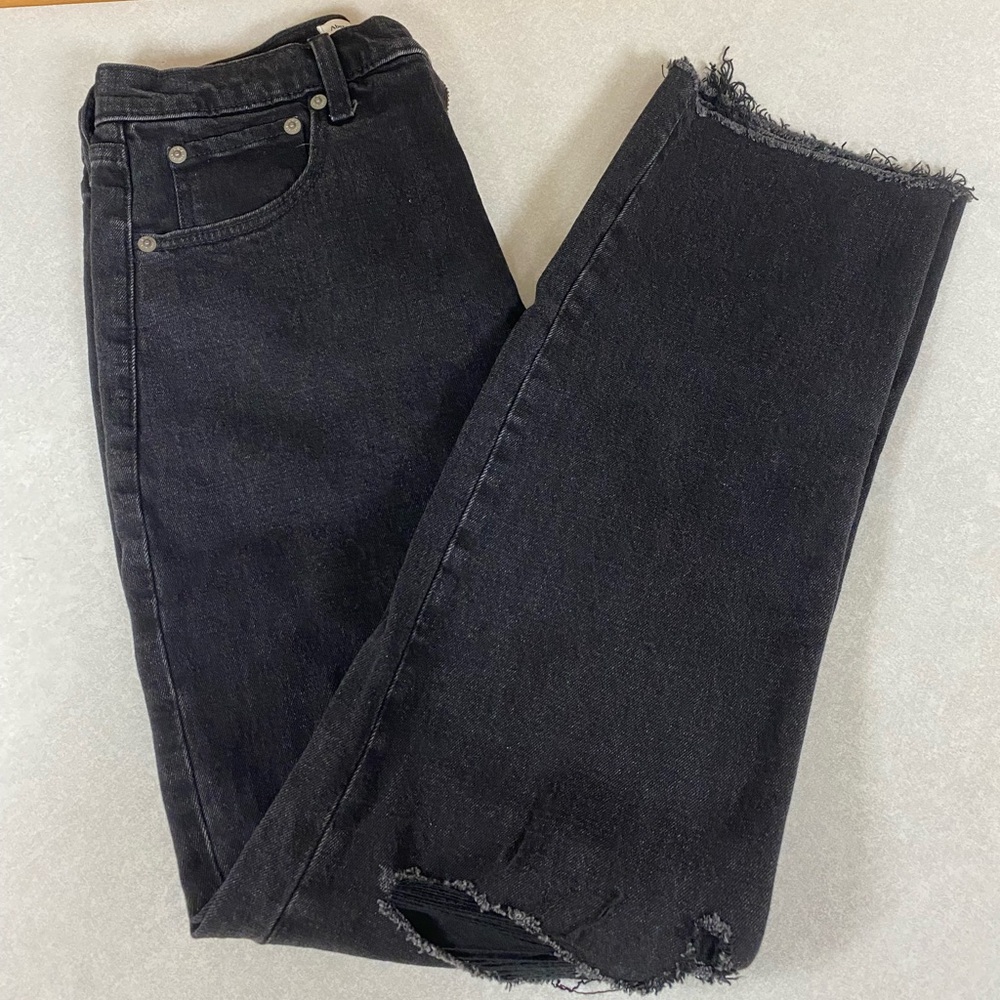 Abercrombie & Fitch Ankle Straight Ultra High Rise Black Distressed Jeans